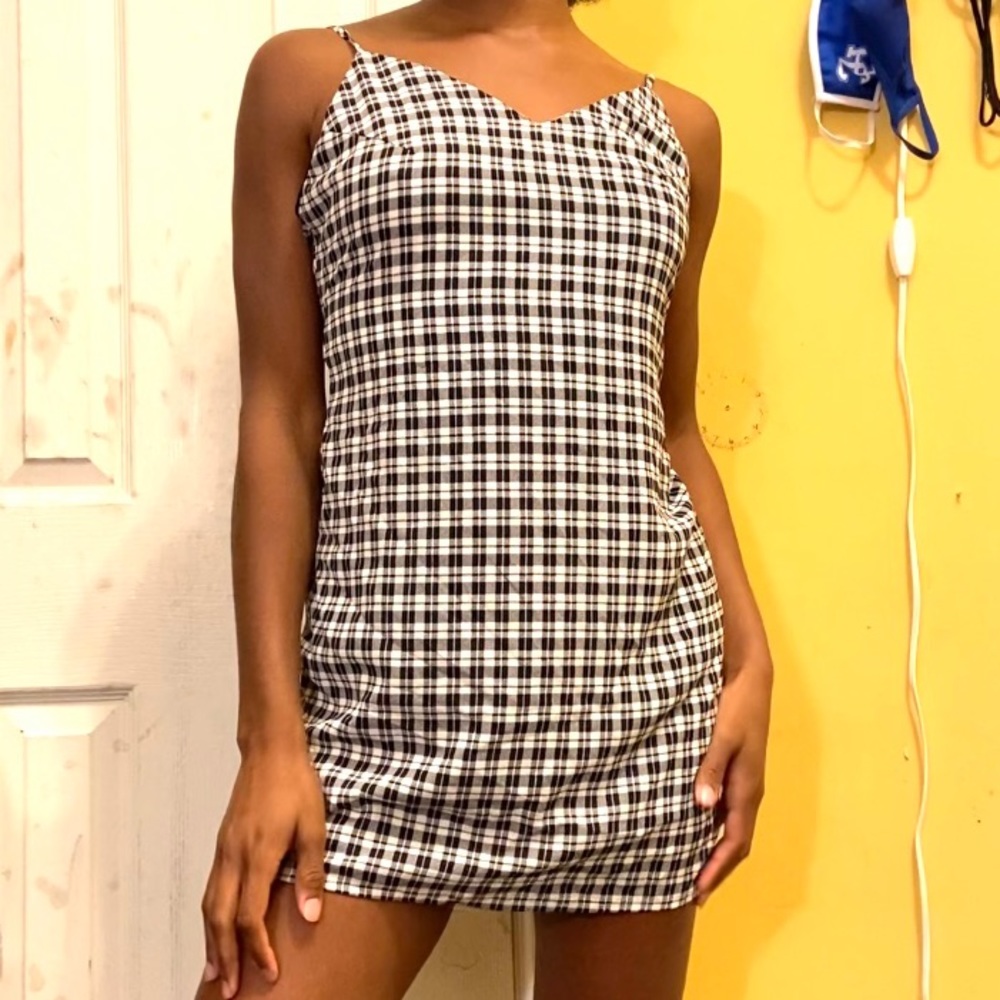 Black & White Checkered/Tartan/Plaid Spaghetti Strap bow tie Dress(Forever 21) - Picture 6 of 9